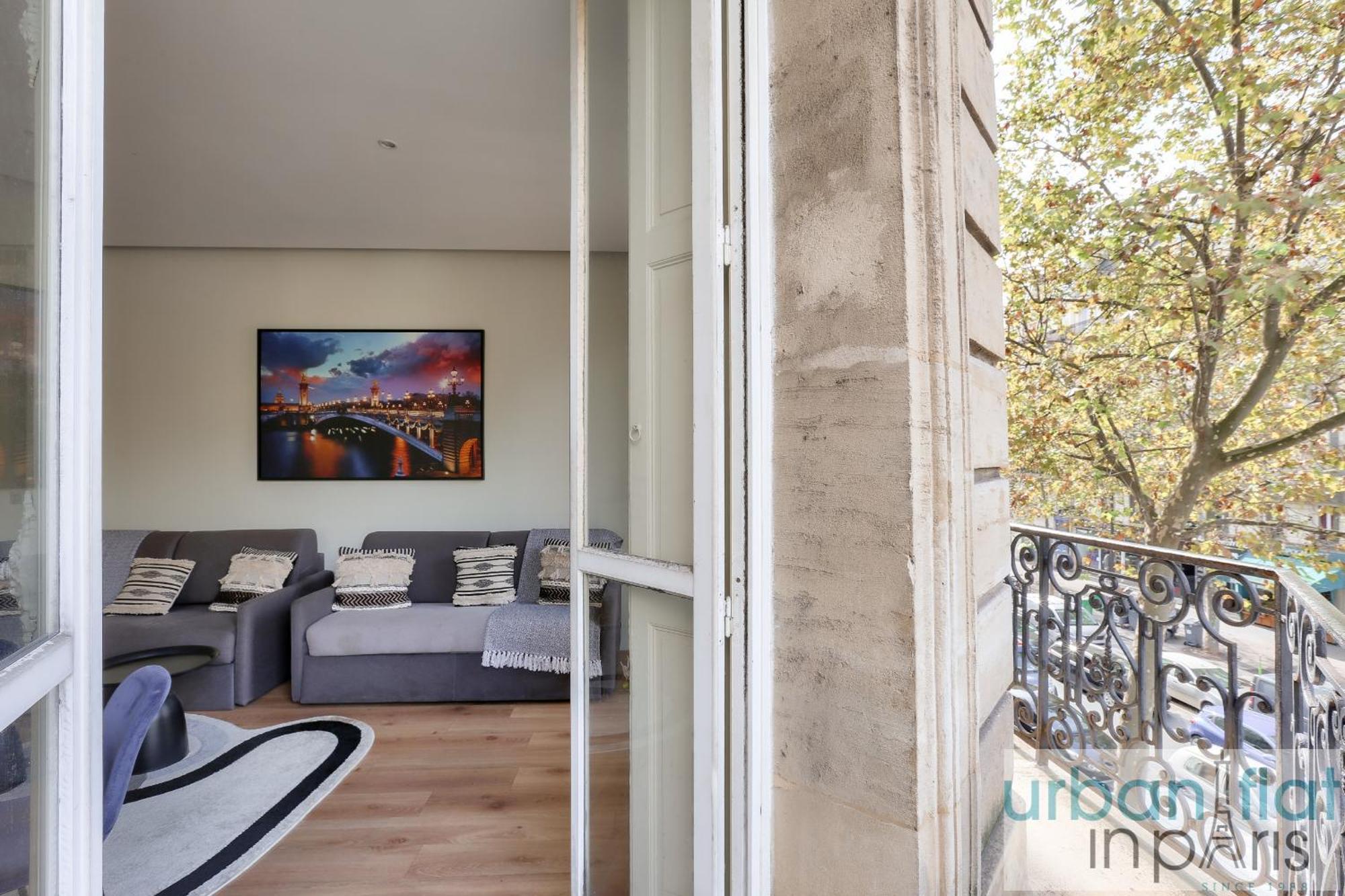60-Luxury Parisian Home Sebastopol Экстерьер фото