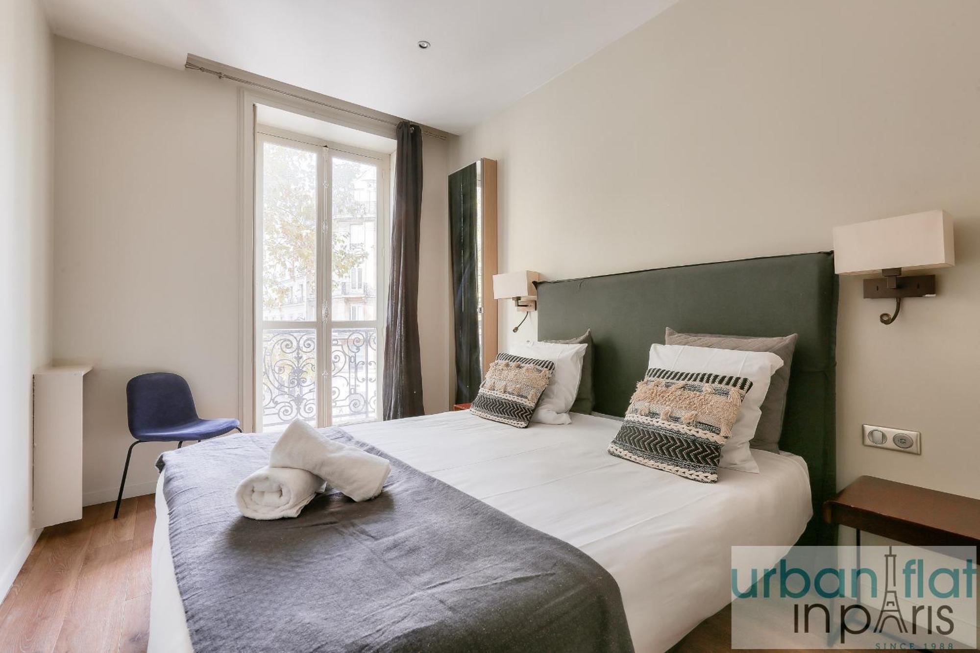 60-Luxury Parisian Home Sebastopol Экстерьер фото