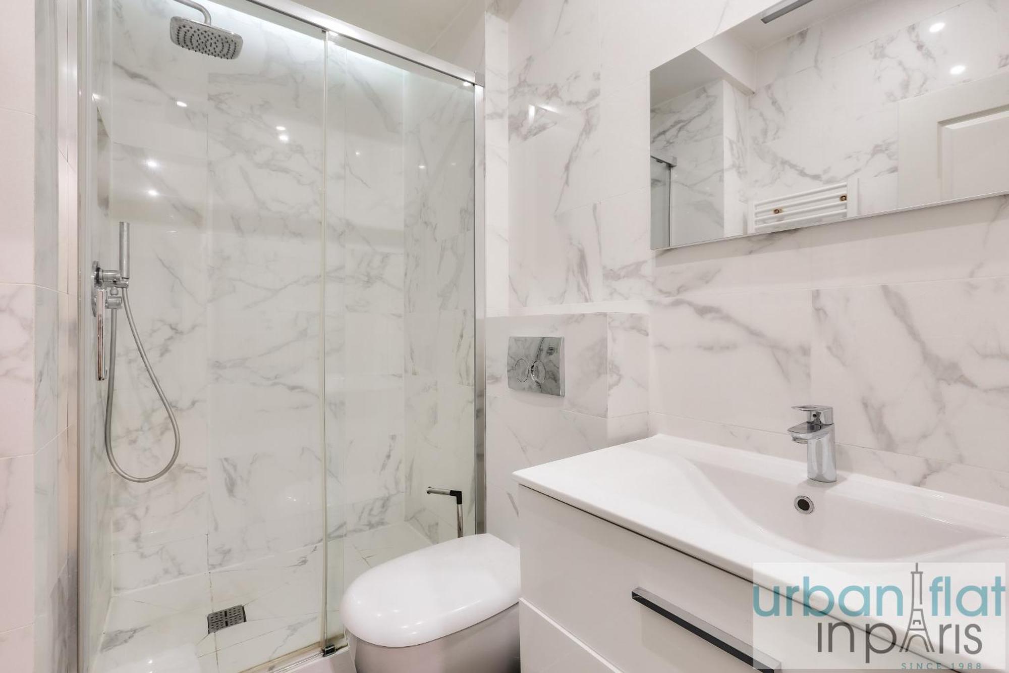 60-Luxury Parisian Home Sebastopol Экстерьер фото