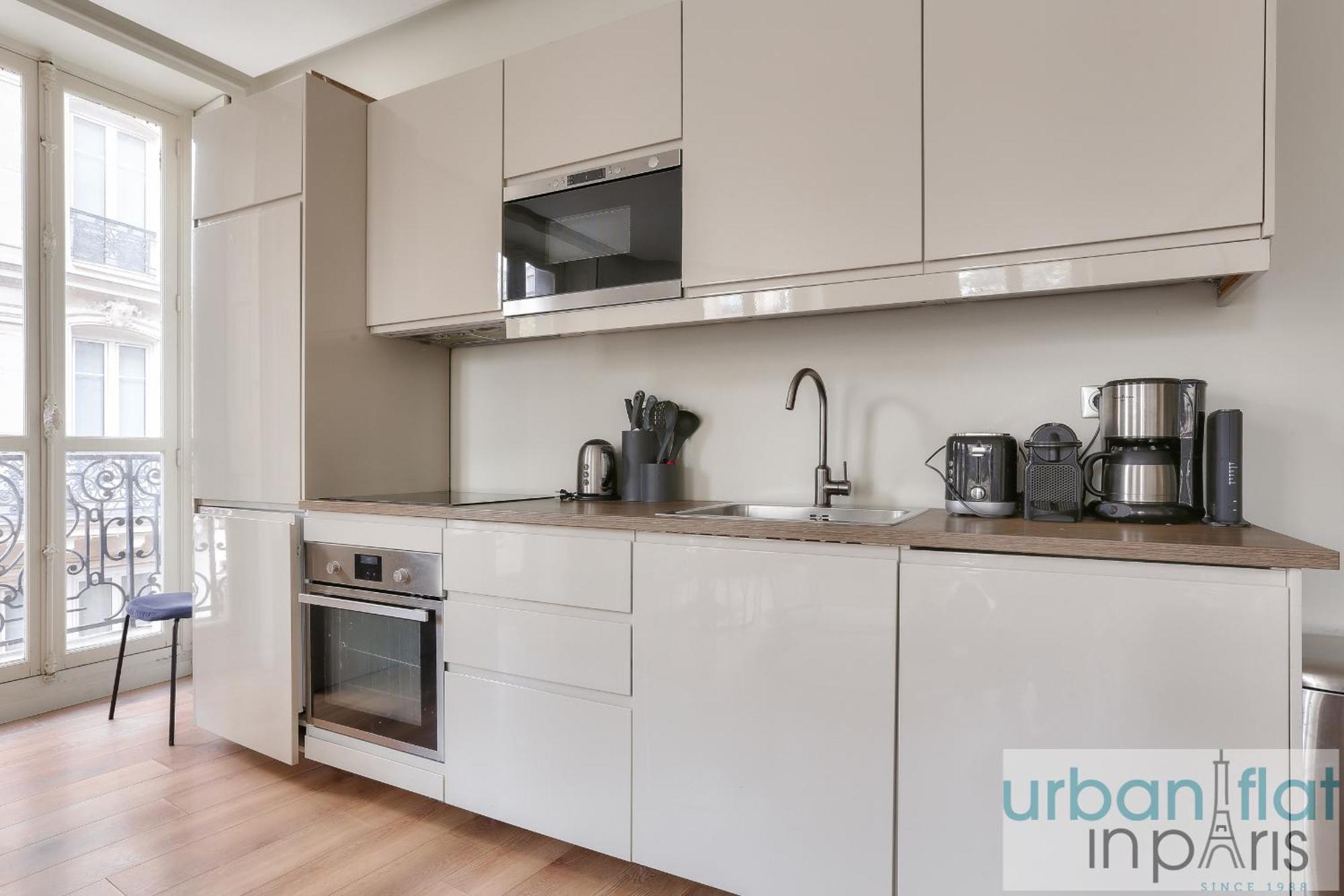 60-Luxury Parisian Home Sebastopol Экстерьер фото