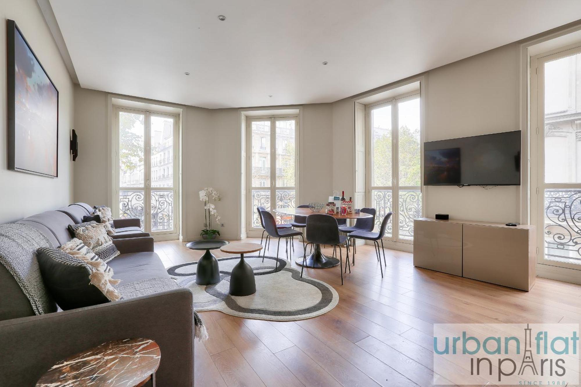 60-Luxury Parisian Home Sebastopol Экстерьер фото